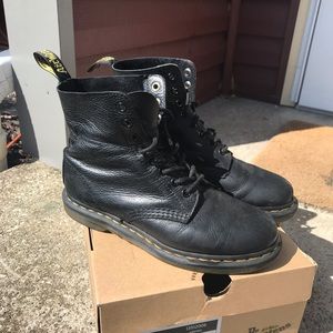 1460 Pascal Dr Martens